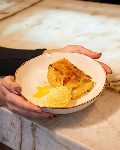 Tosta dulce con helado, Marieta